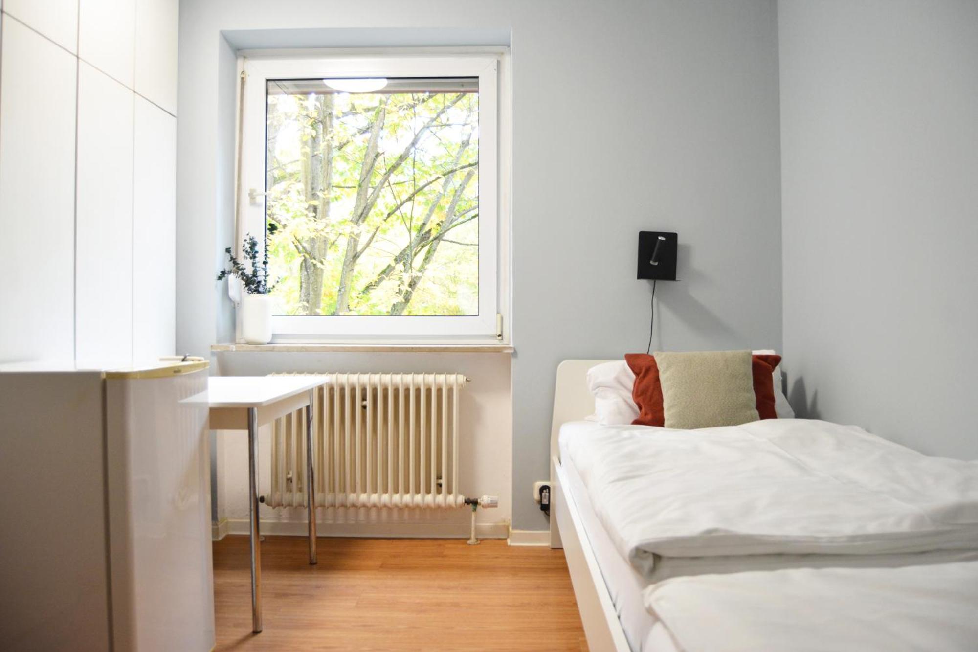 1, 2, Sleep Hostel Nuernberg Messe Bagian luar foto
