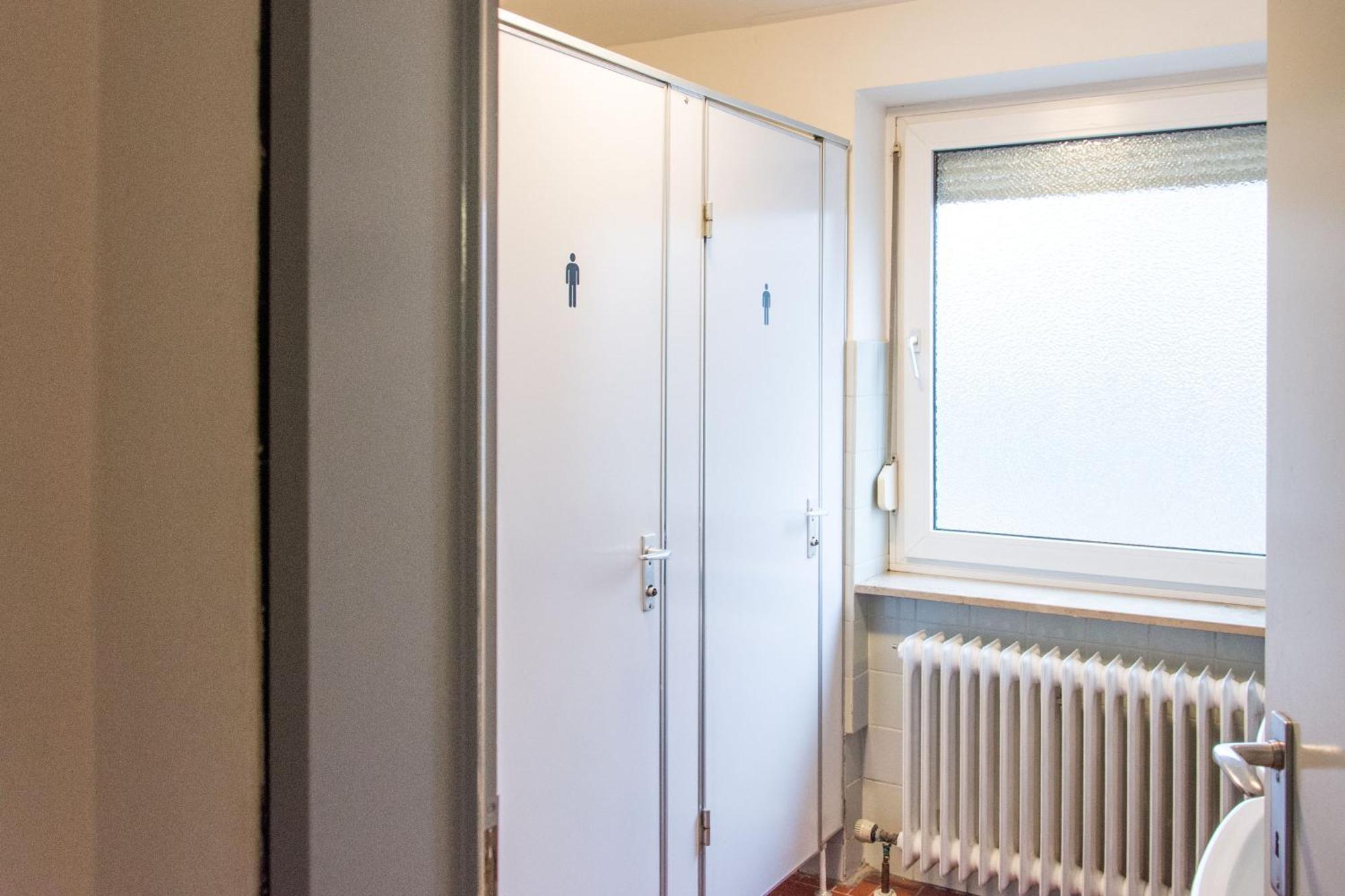 1, 2, Sleep Hostel Nuernberg Messe Bagian luar foto