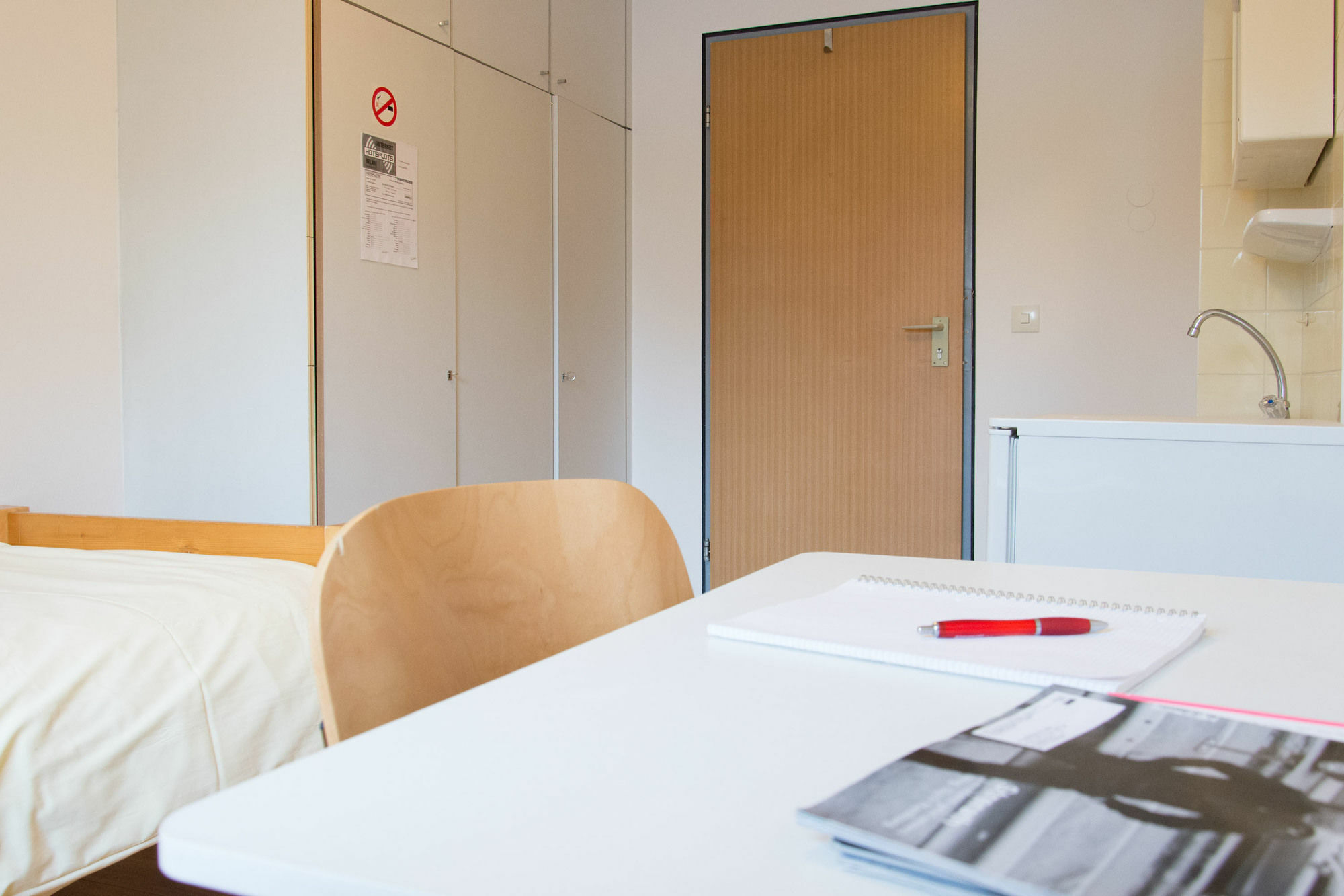 1, 2, Sleep Hostel Nuernberg Messe Bagian luar foto
