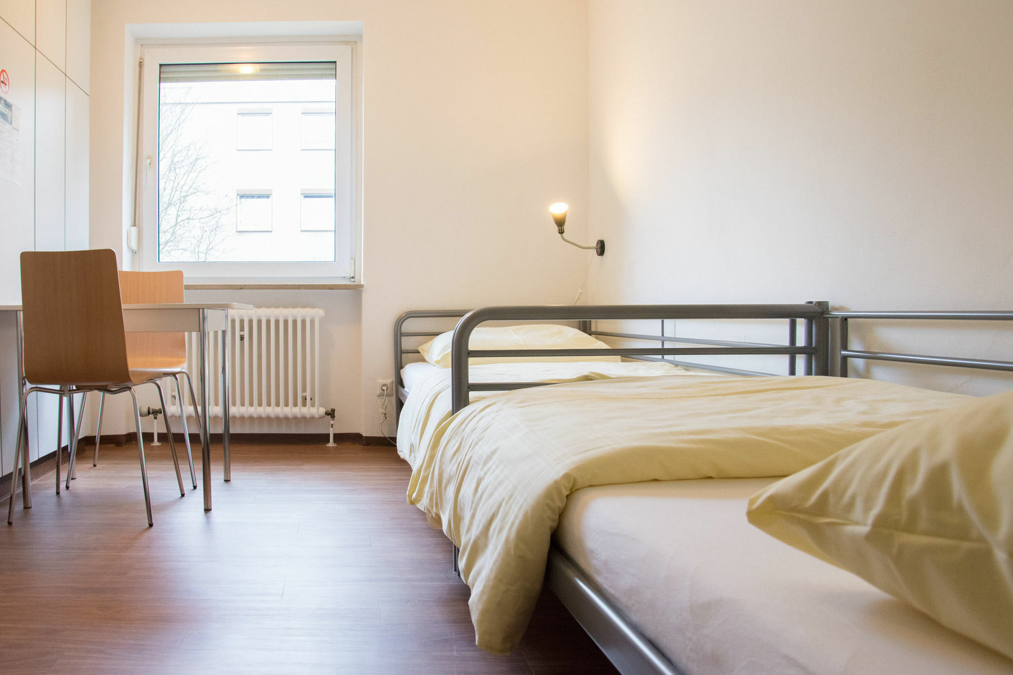 1, 2, Sleep Hostel Nuernberg Messe Bagian luar foto