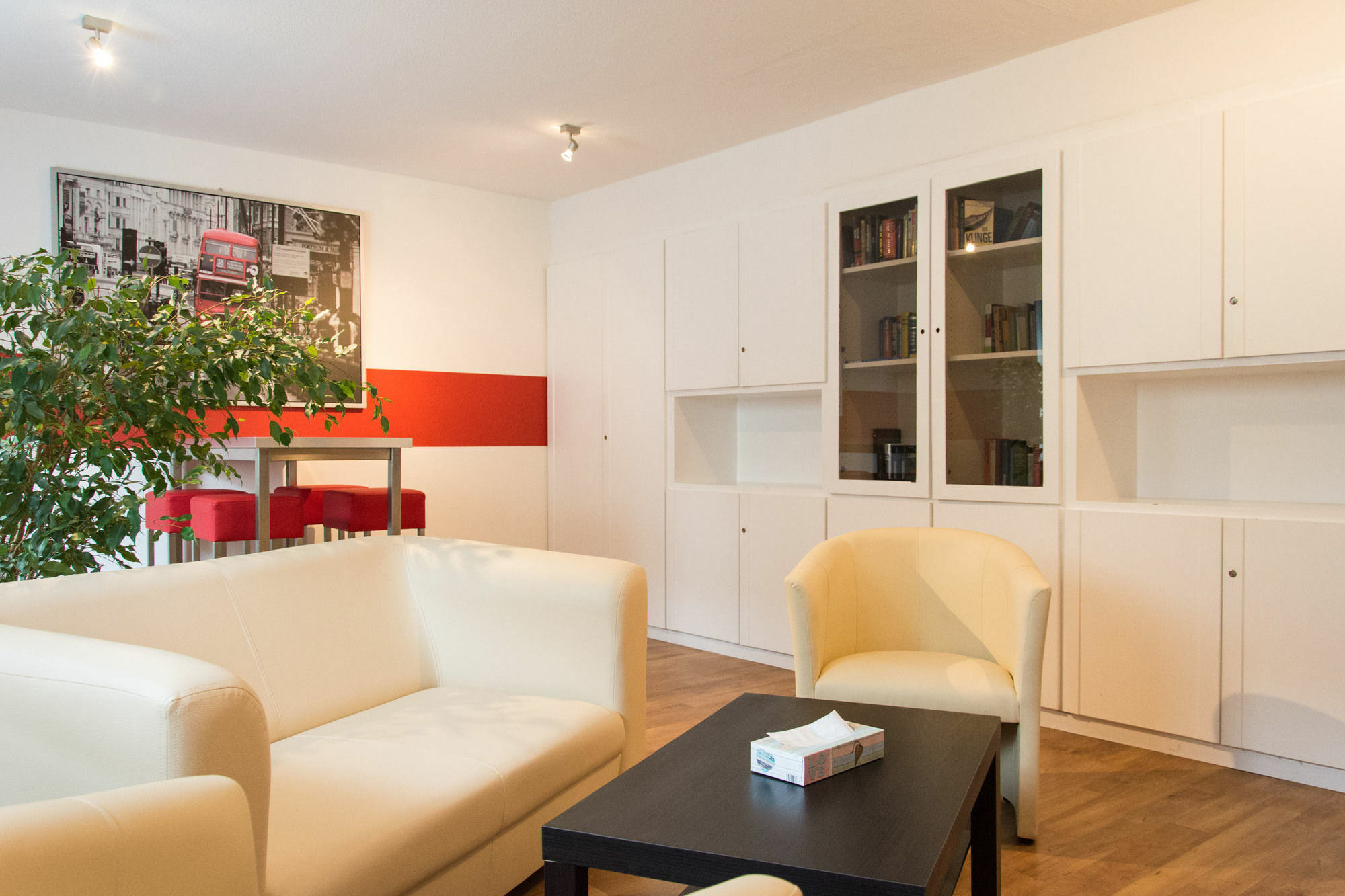 1, 2, Sleep Hostel Nuernberg Messe Bagian luar foto