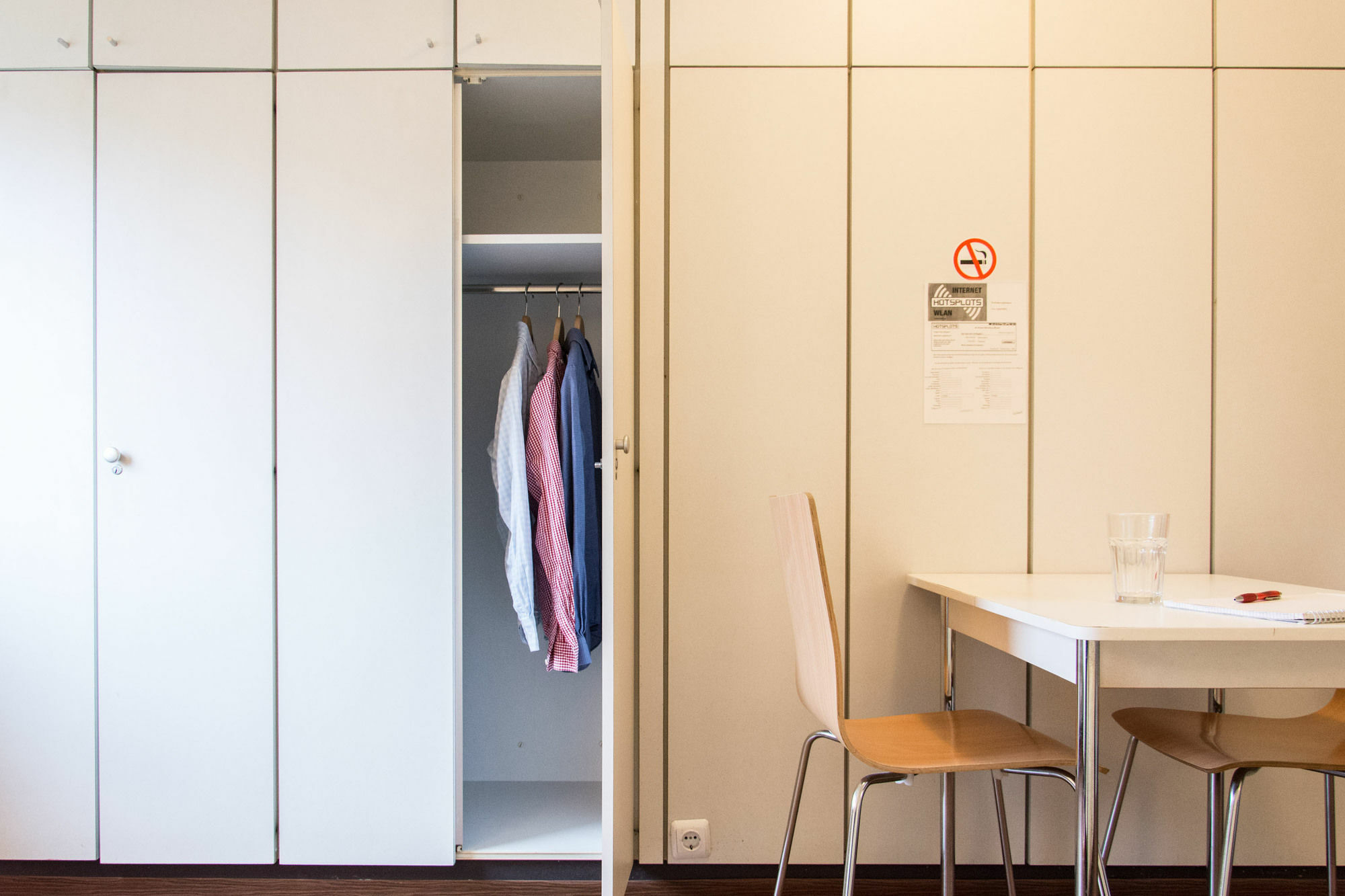 1, 2, Sleep Hostel Nuernberg Messe Bagian luar foto